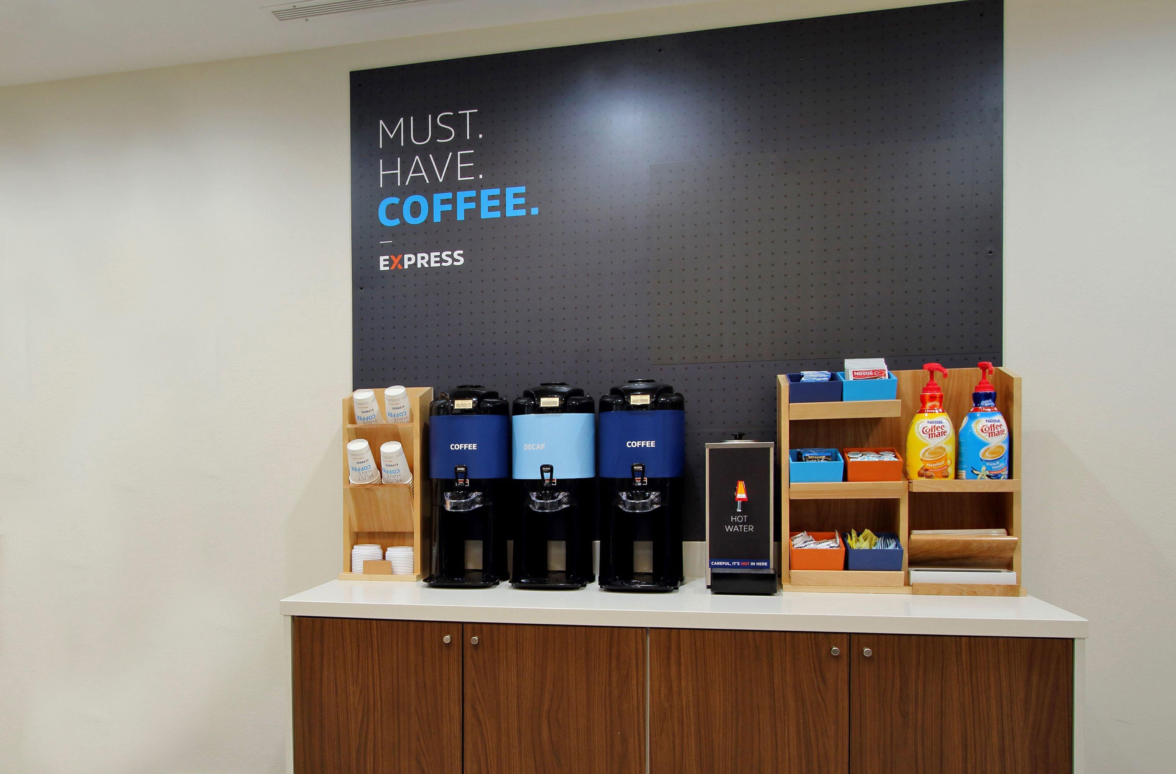 Express Nuys By Ihg Hotel 2*