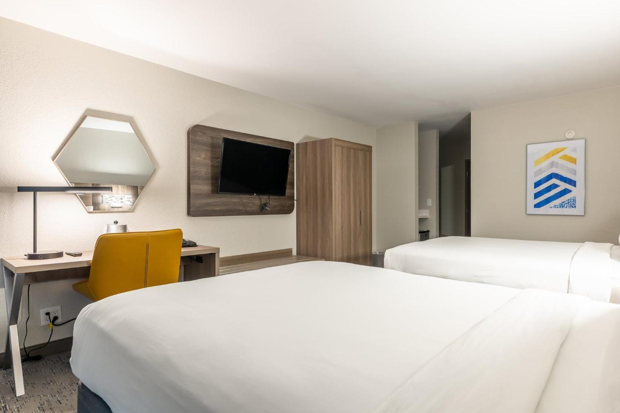 Hotel Express Nuys By Ihg 2*