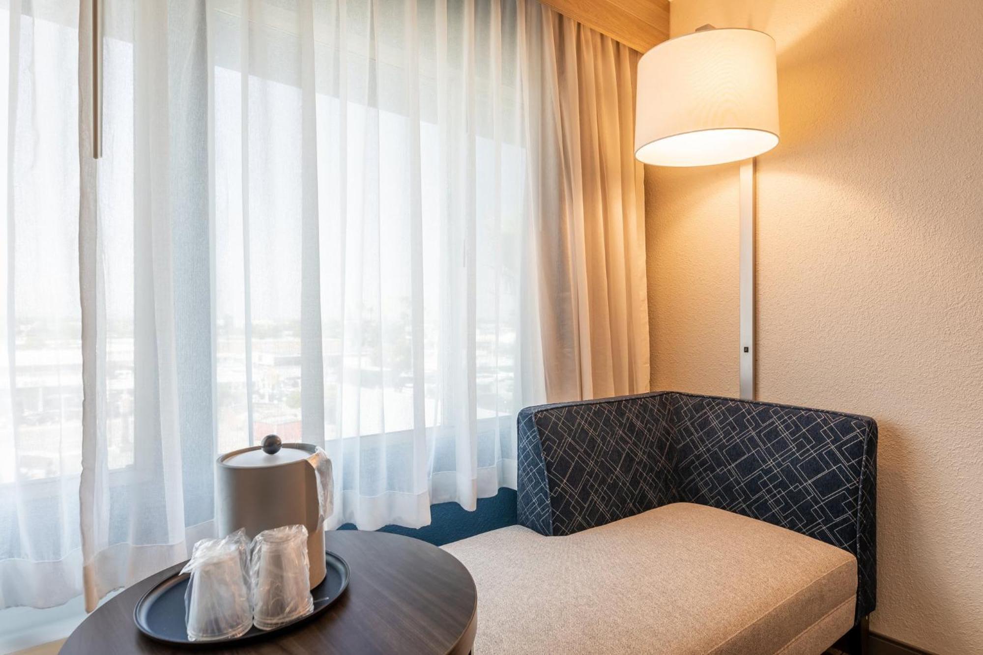 Hotel Express Nuys By Ihg 2*