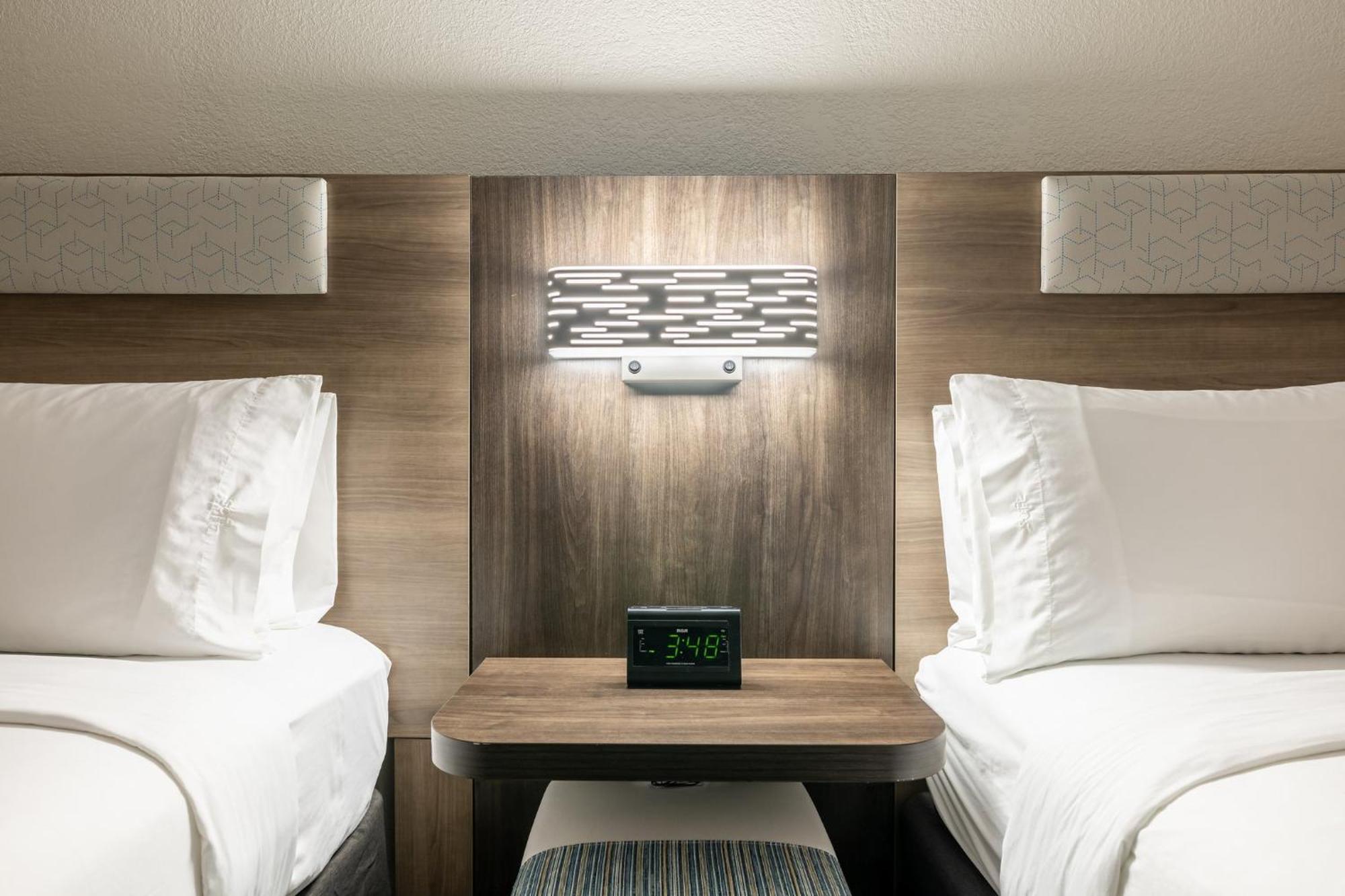Express Nuys By Ihg Los Angeles