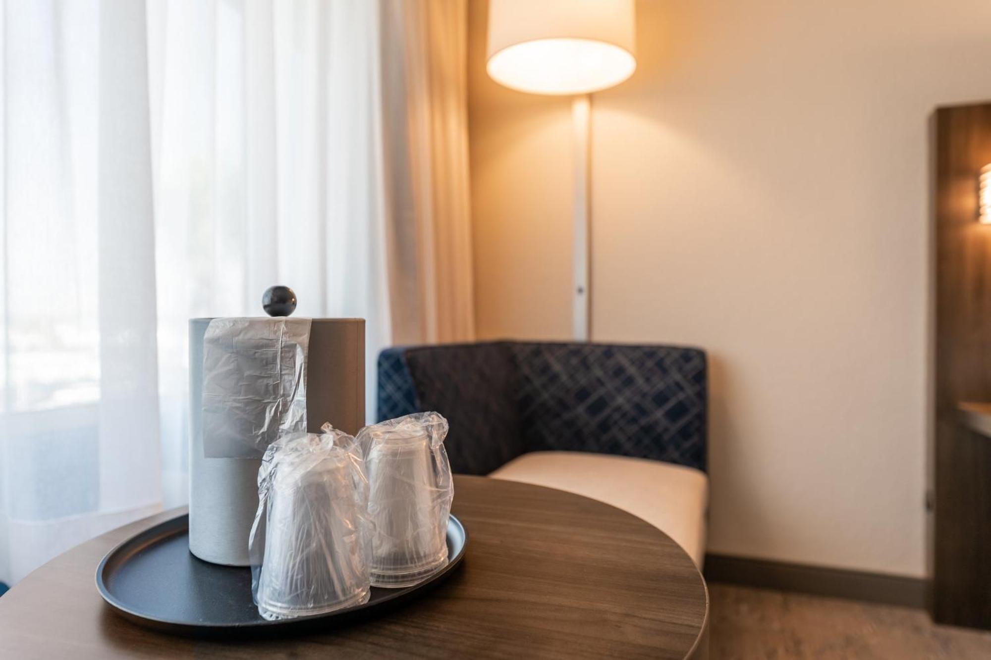 Hotel Express Nuys By Ihg 2*