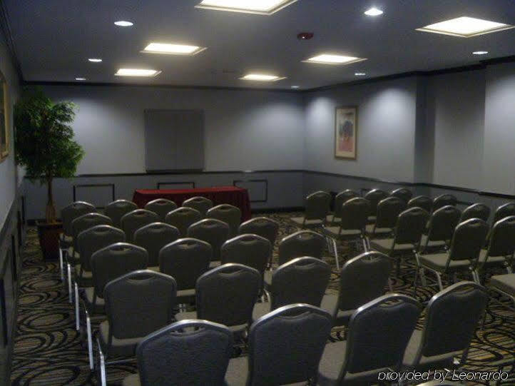 Express Nuys By Ihg Hotel
