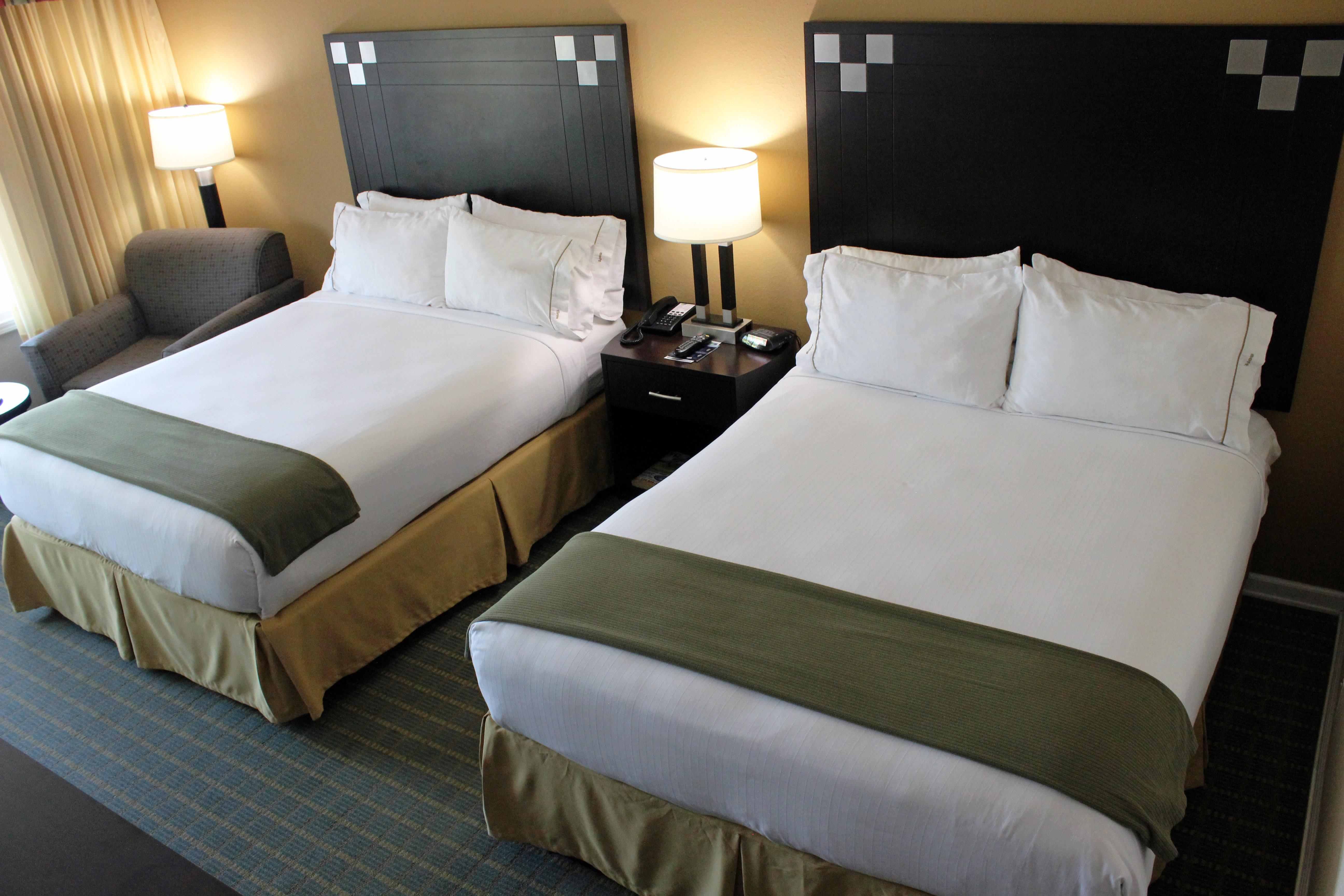 Express Nuys By Ihg Hotel 2*