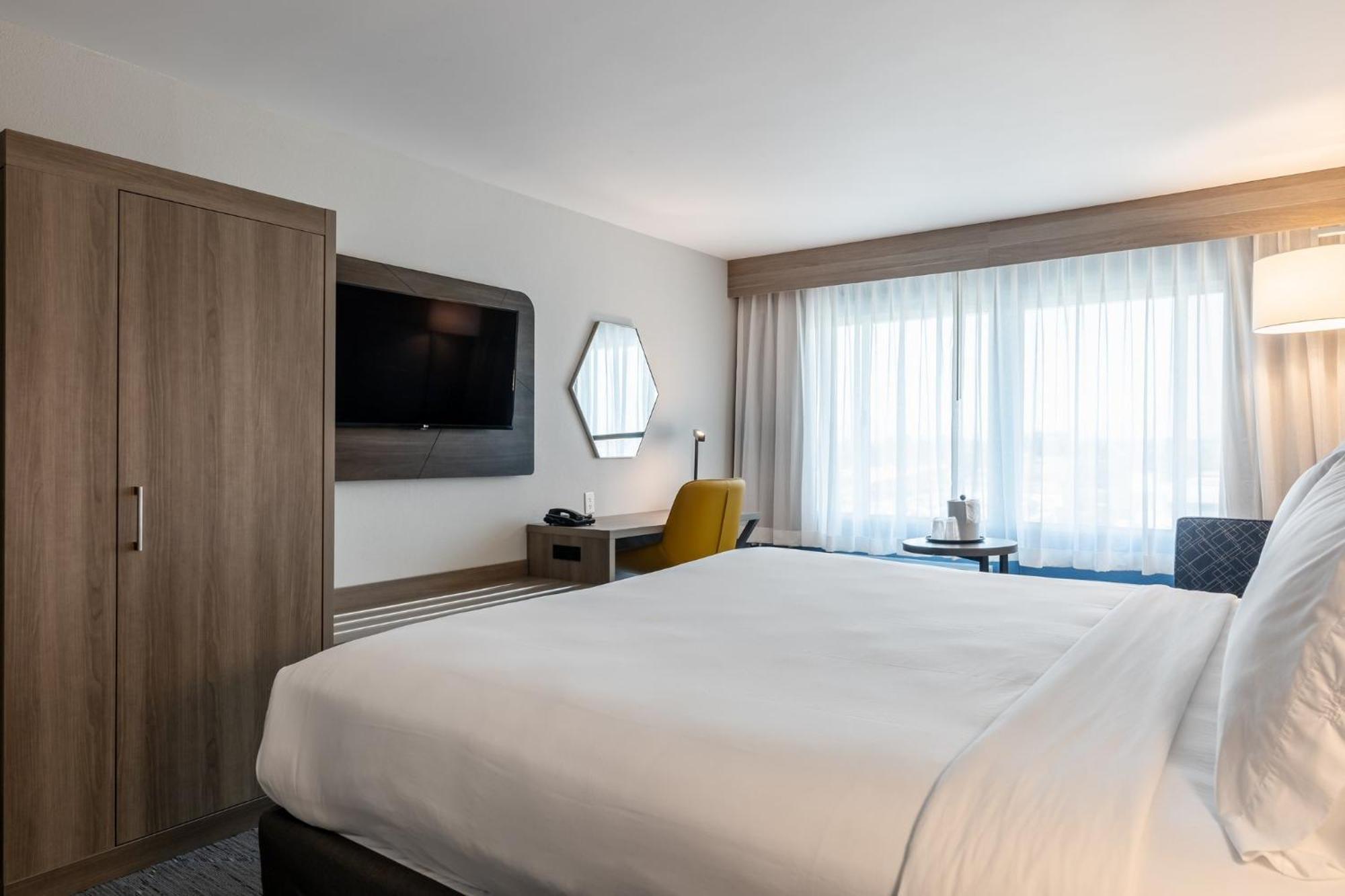 Hotel Express Nuys By Ihg