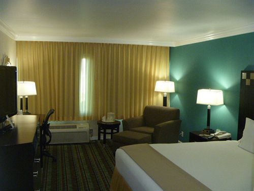 Express Nuys By Ihg Los Angeles
