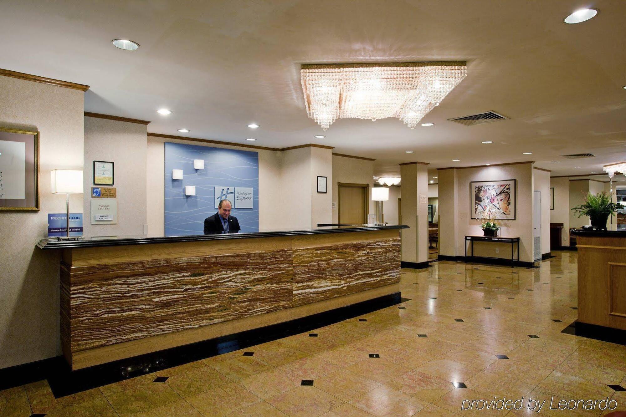 Express Nuys By Ihg